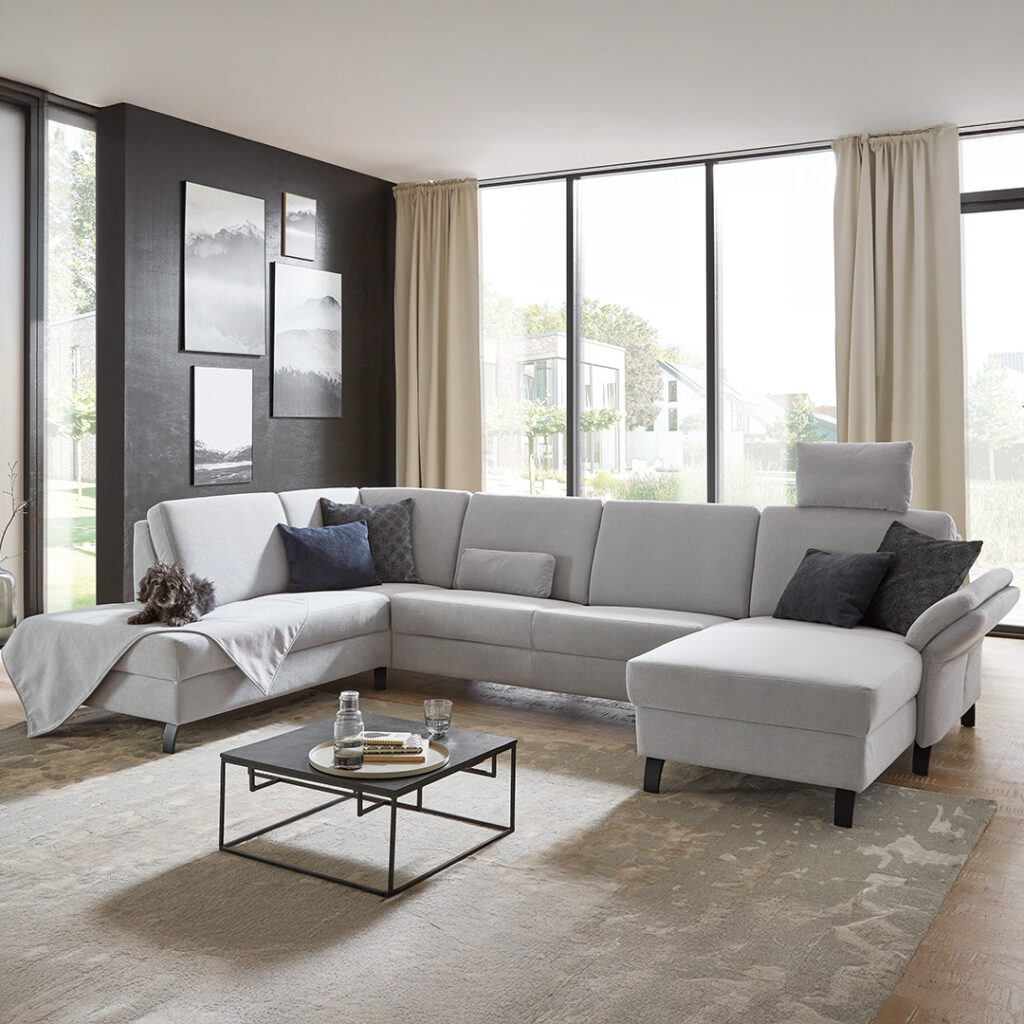 Designsofa AN113 mit Kopfstütze und klappbarer Armlehne